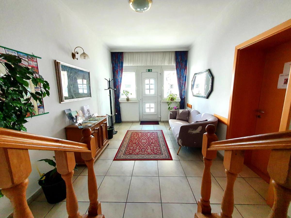 Eva Panzio Hotel Sarvar Exterior photo