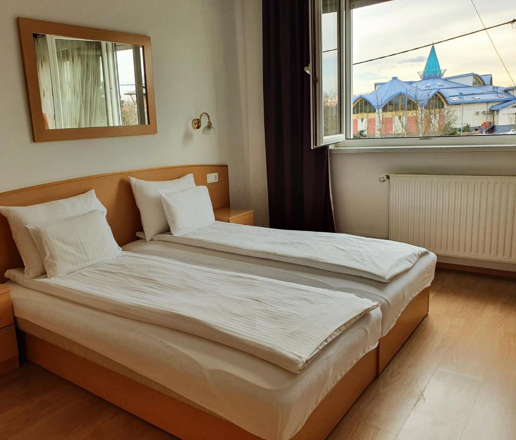Eva Panzio Hotel Sarvar Exterior photo