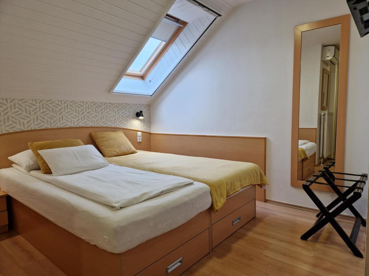 Eva Panzio Hotel Sarvar Exterior photo